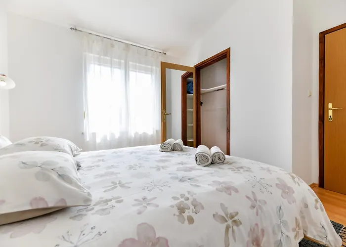 Sunset Puntamika 公寓 *