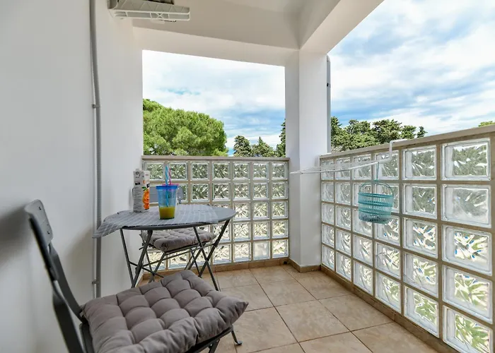 Sunset Puntamika 公寓