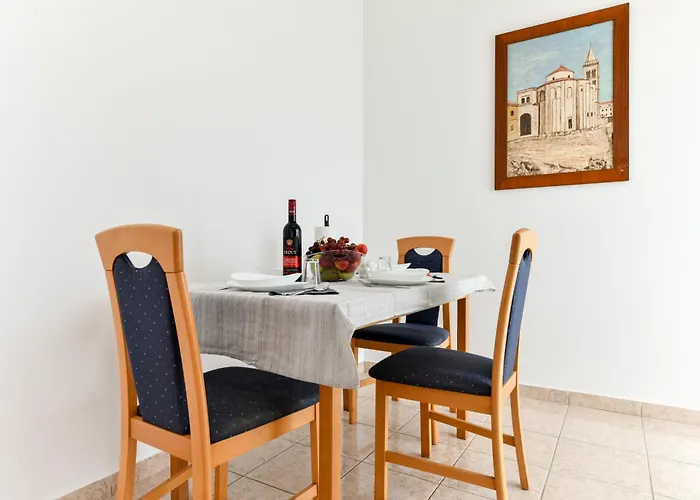 公寓 Sunset Puntamika 扎达尔